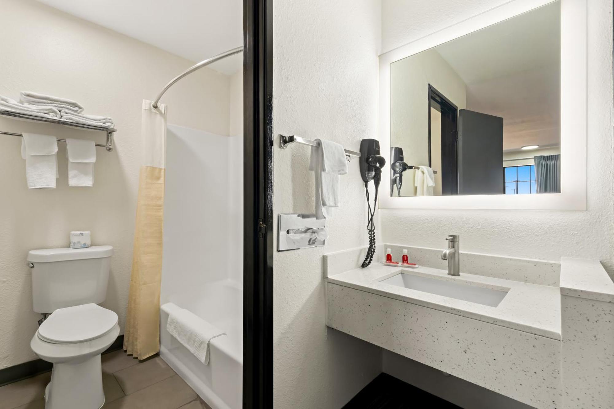 Econo Lodge Dumas מראה חיצוני תמונה
